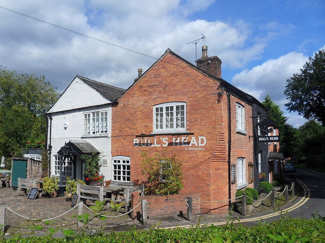 The Bulls Head — exterior photograph (2015)